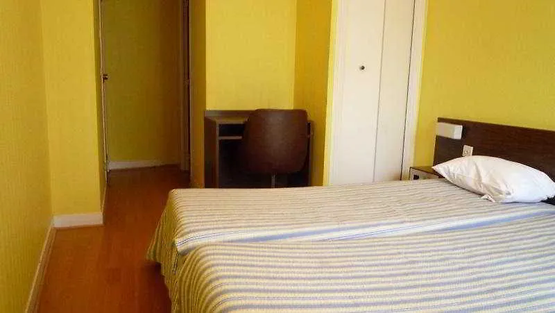 Central Hotel Отель